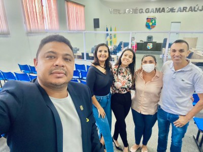 Vereadores Gilian Fraga e Janes Cleiton e os membros integrantes do Conselho CMAS