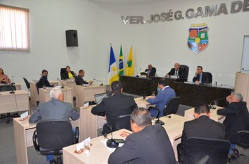 Vereadores presentes na sessão extraordinária no dia 03 de julho