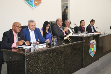 Prefeito Ronivon Maciel, o Deputado Federal Antônio Andrade, e os Deputados Estaduais Valdemar Junior e Janad Valcari