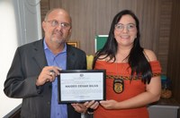 Câmara de Porto Nacional entrega moção de aplausos a Diretora do Instituto de Identificação do Tocantins, Naides César Silva 
