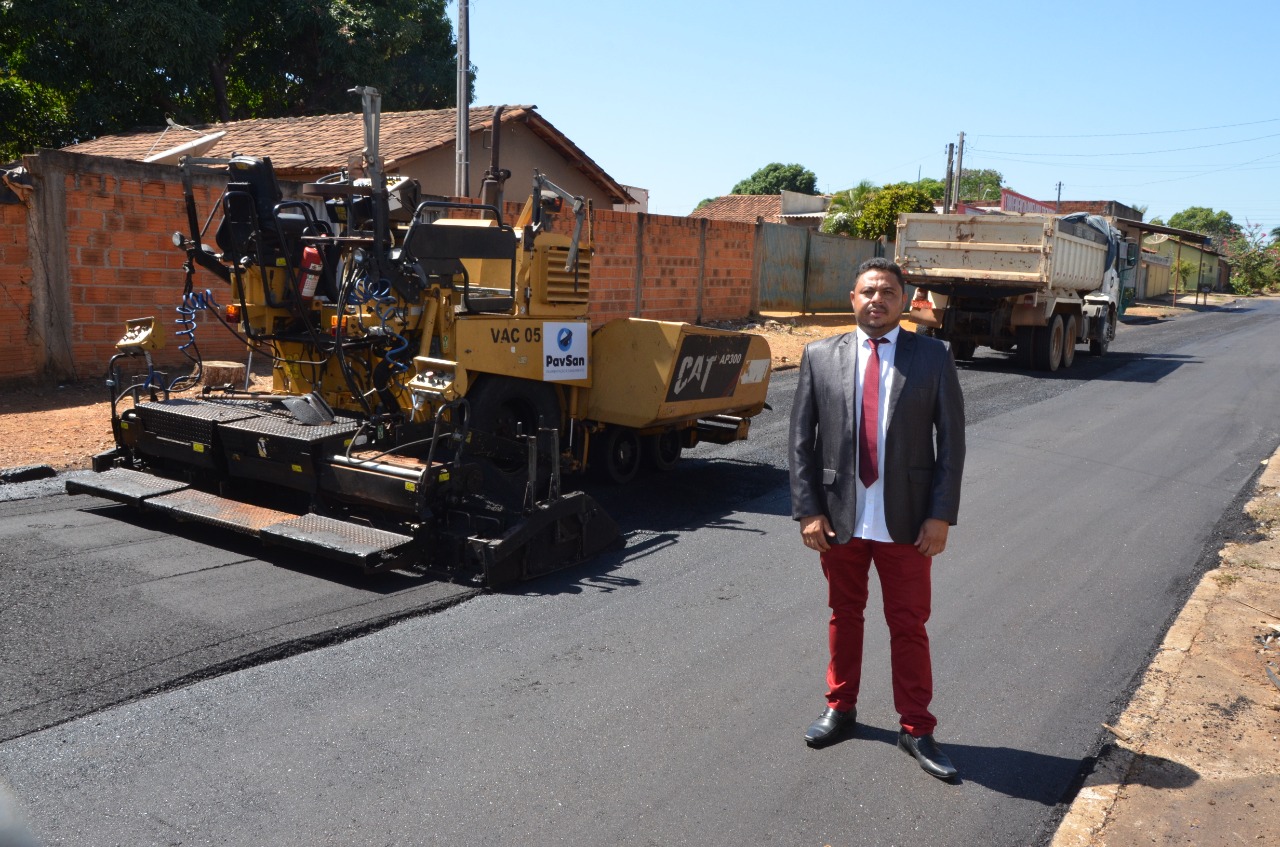 Vereador Gilian agradece gestão por obras de recapeamento e operação tapa buraco