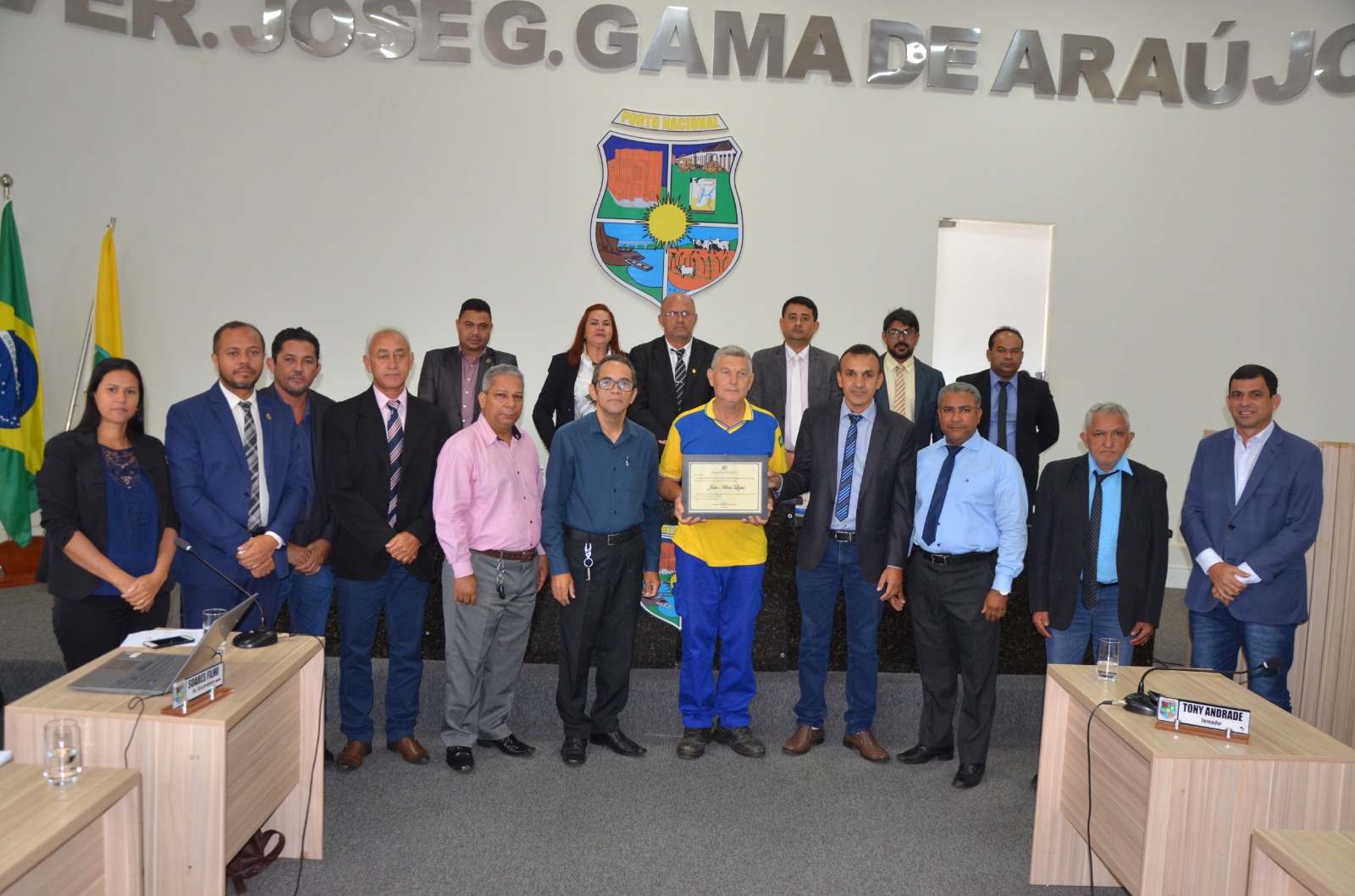 Câmara Municipal entrega moção de aplausos ao Pastor e Servidor dos Correios, João Alírio 
