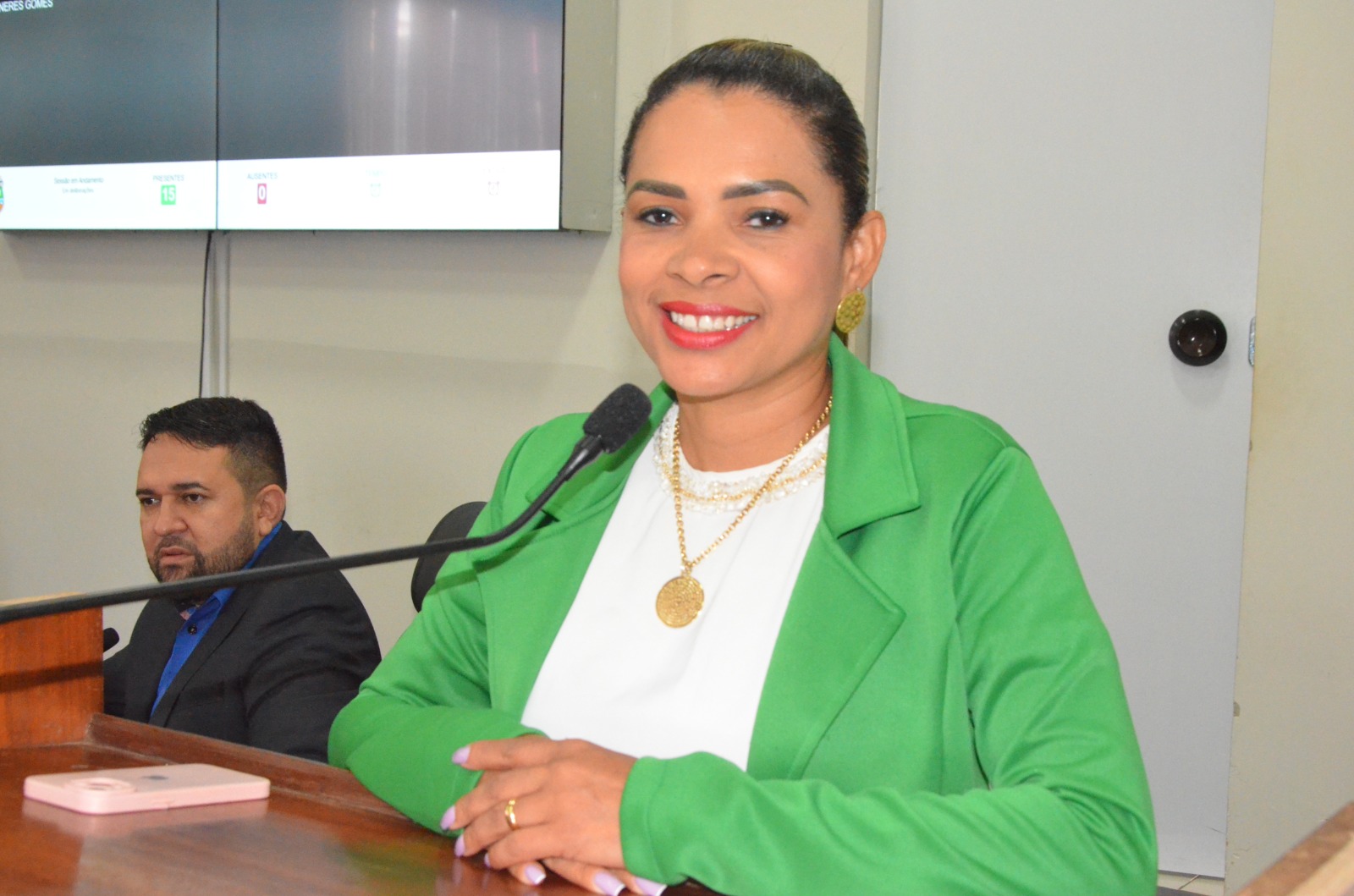 Vereadora Flaviane Windlin presta homenagem ao Monsenhor Juraci Cavalcante com a criação da Praça que leva seu nome